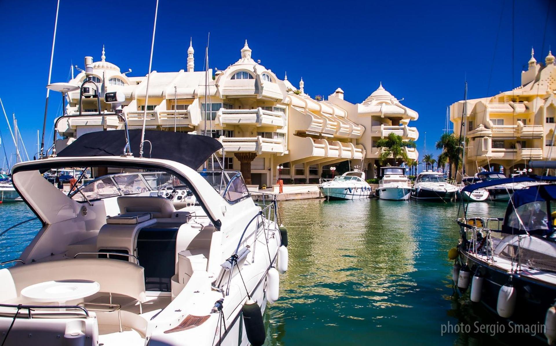 Apartamentos Los Cisnes - 2º Linea De Playa - Perfecta Ubicacion Benalmádena Esterno foto