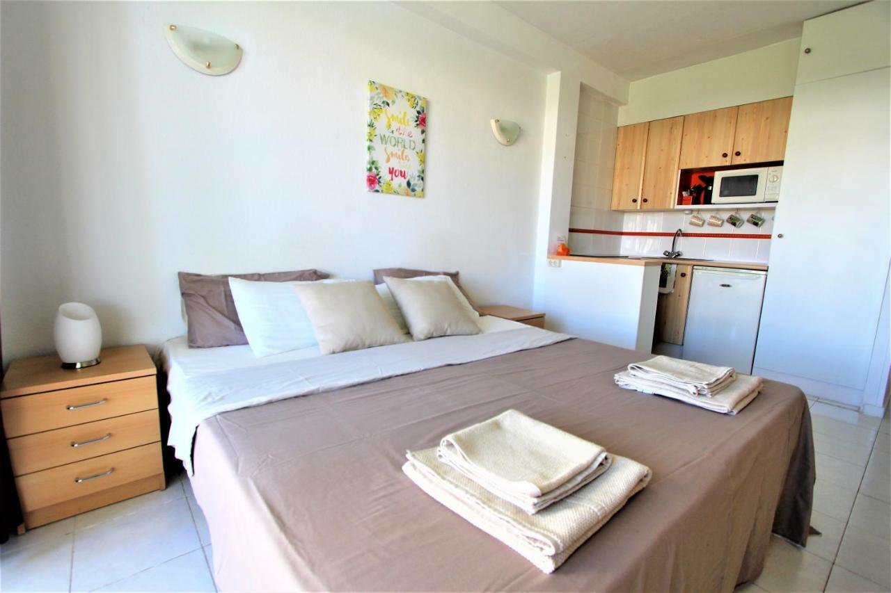 Apartamentos Los Cisnes - 2º Linea De Playa - Perfecta Ubicacion Benalmádena Esterno foto