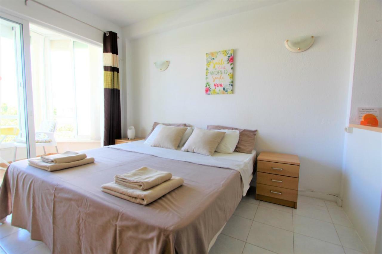 Apartamentos Los Cisnes - 2º Linea De Playa - Perfecta Ubicacion Benalmádena Esterno foto
