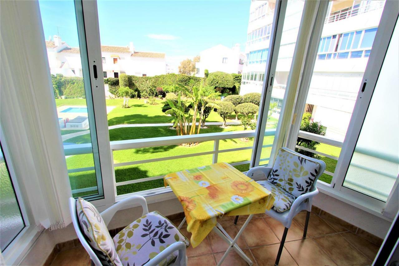 Apartamentos Los Cisnes - 2º Linea De Playa - Perfecta Ubicacion Benalmádena Esterno foto